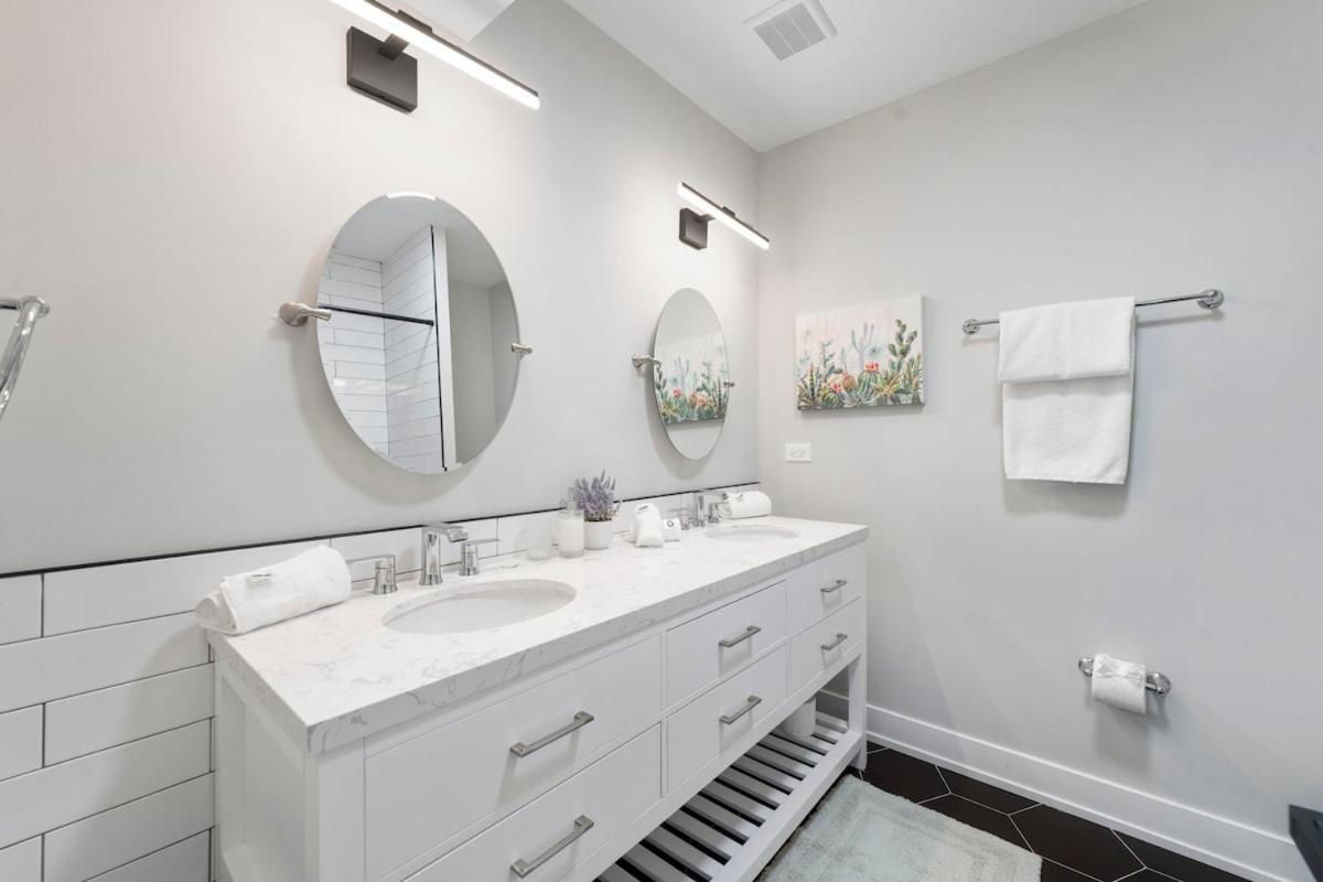 2 Bed & 3 Bath Chicago Condo Exterior photo
